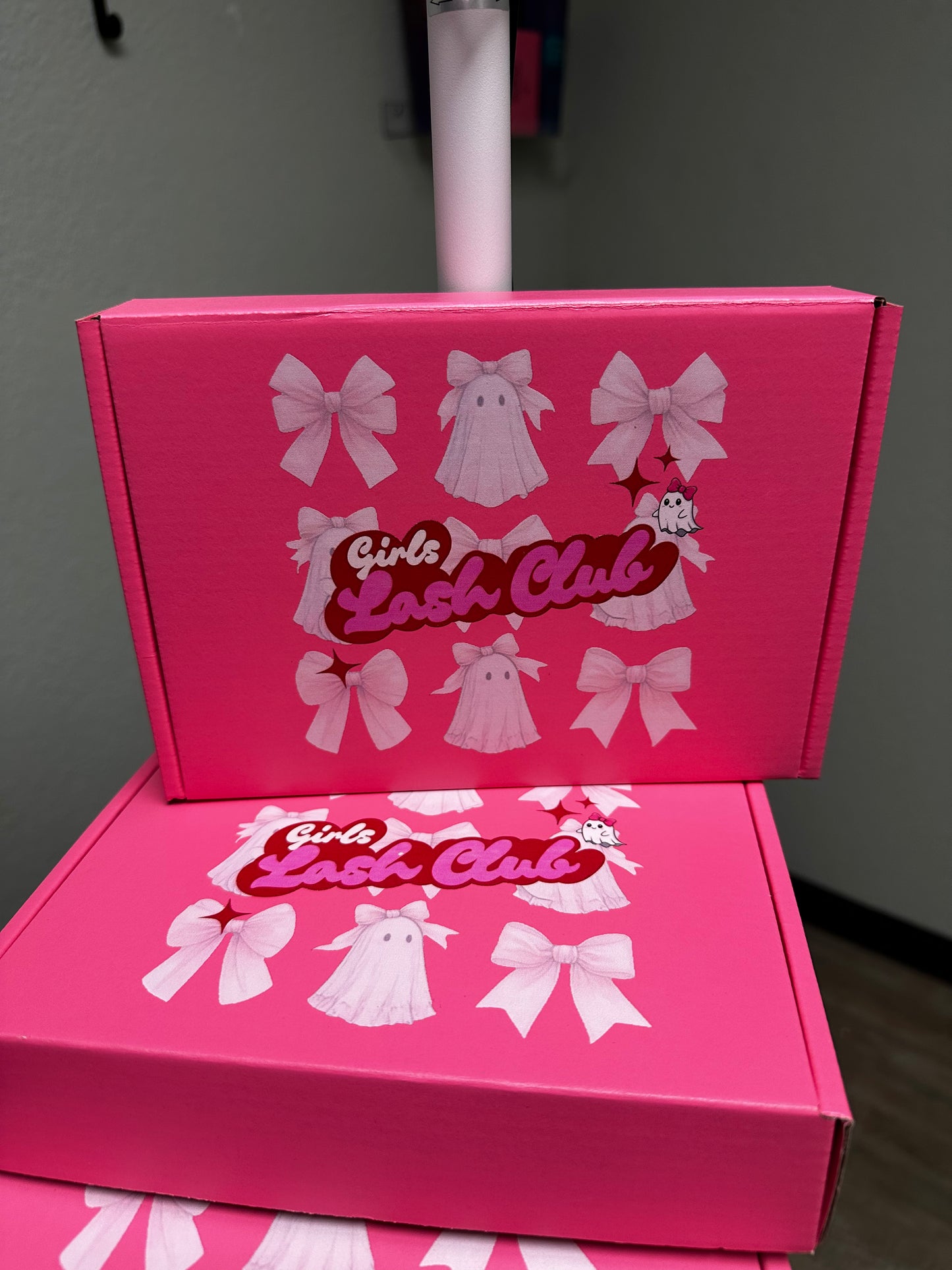 Mystery Lash Box  (BUY 2 GET 1 FREE)